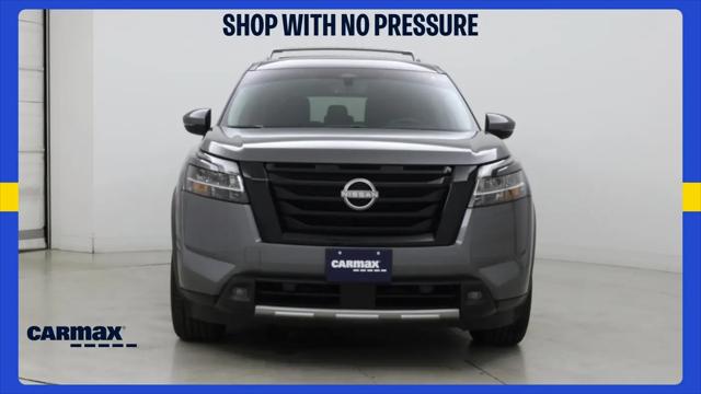 2023 Nissan Pathfinder SL 4WD