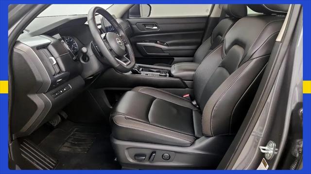 2023 Nissan Pathfinder SL 4WD
