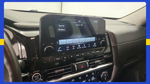 2023 Nissan Pathfinder SL 4WD