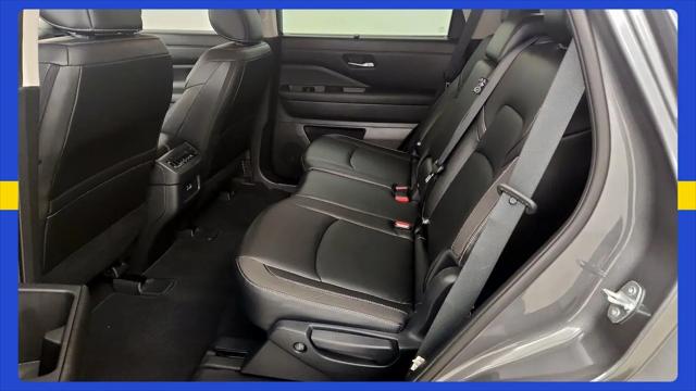 2023 Nissan Pathfinder SL 4WD