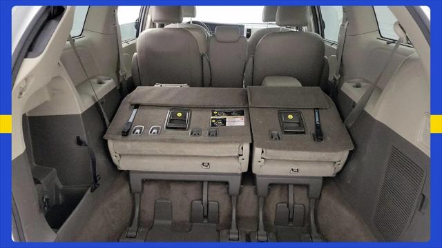 2018 Toyota Sienna XLE 8 Passenger