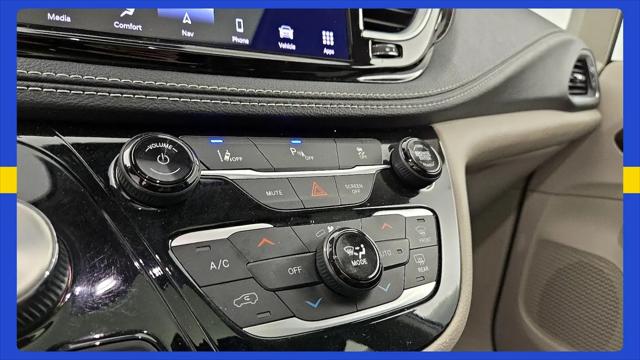 2023 Chrysler Pacifica Hybrid Limited