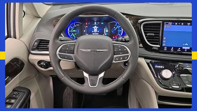 2023 Chrysler Pacifica Hybrid Limited