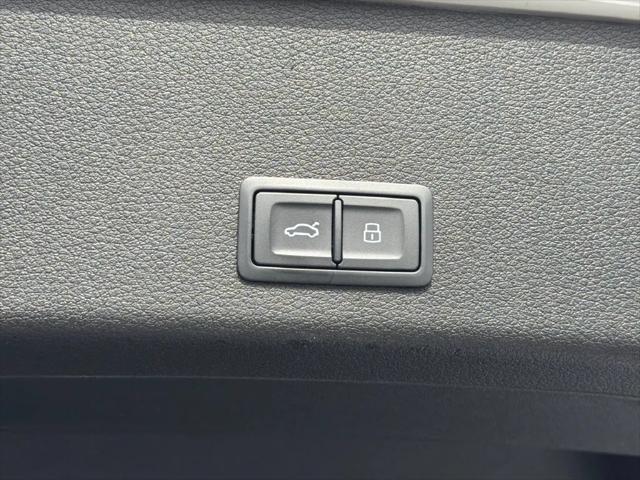 2019 Audi e-tron Premium Plus