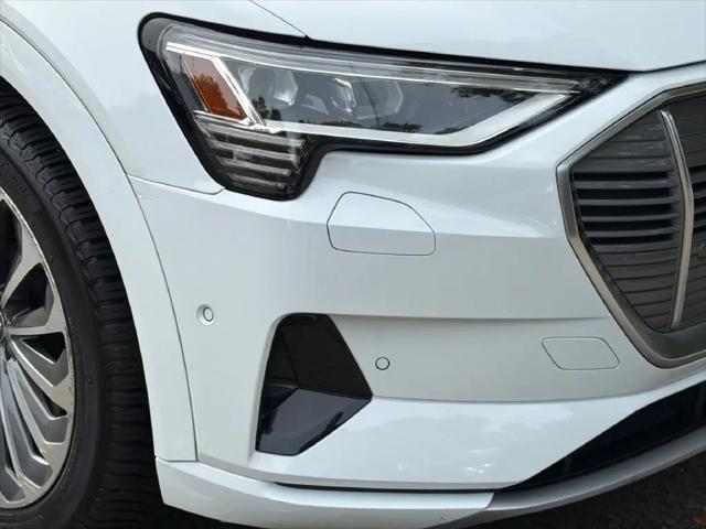 2019 Audi e-tron Premium Plus