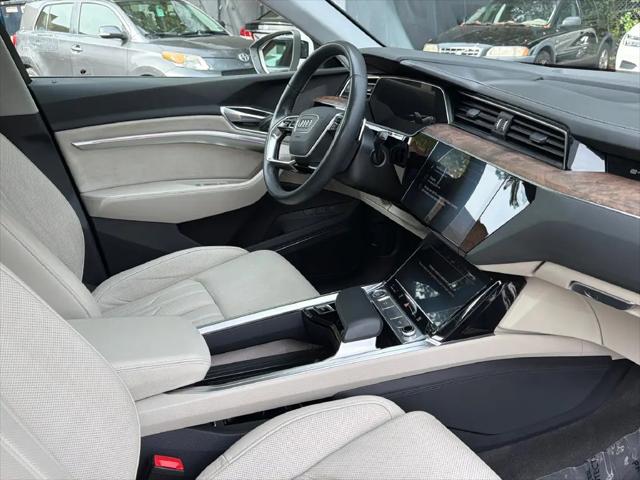 2019 Audi e-tron Premium Plus