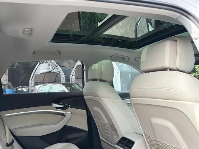 2019 Audi e-tron Premium Plus