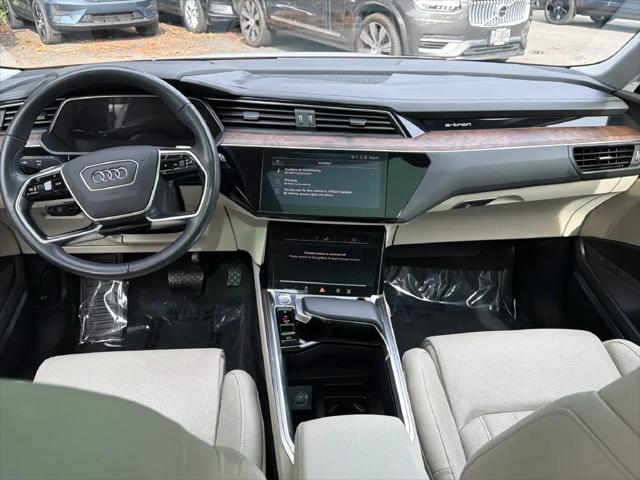 2019 Audi e-tron Premium Plus