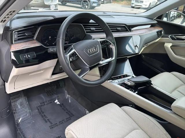 2019 Audi e-tron Premium Plus