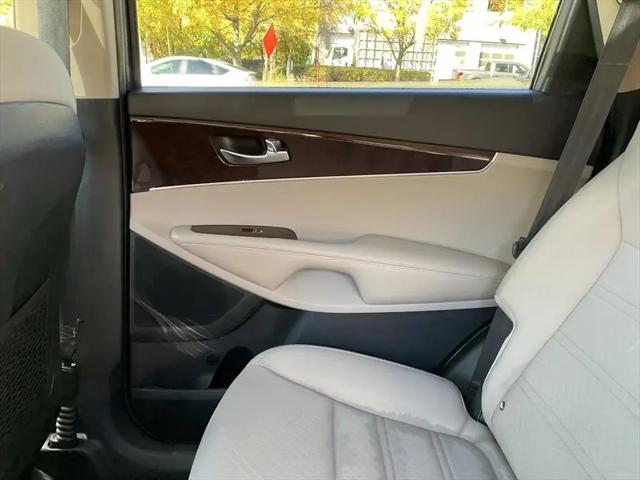 2017 Kia Sorento 3.3L LX