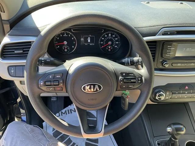 2017 Kia Sorento 3.3L LX