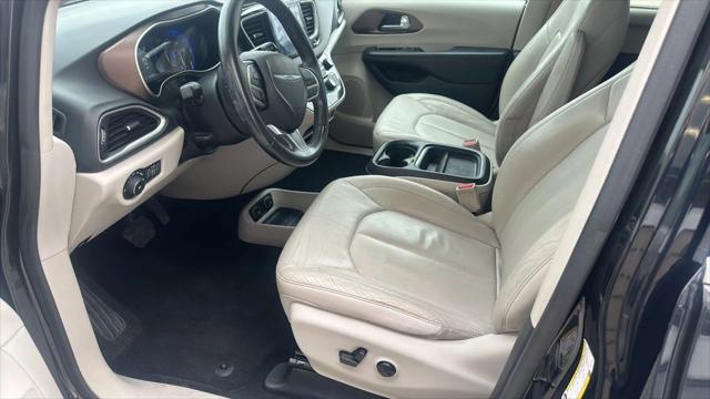 2017 Chrysler Pacifica Touring-L
