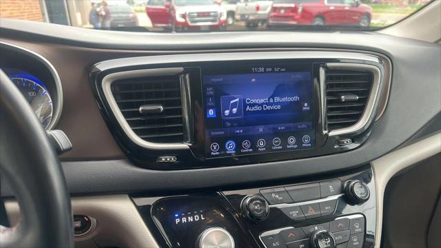 2017 Chrysler Pacifica Touring-L