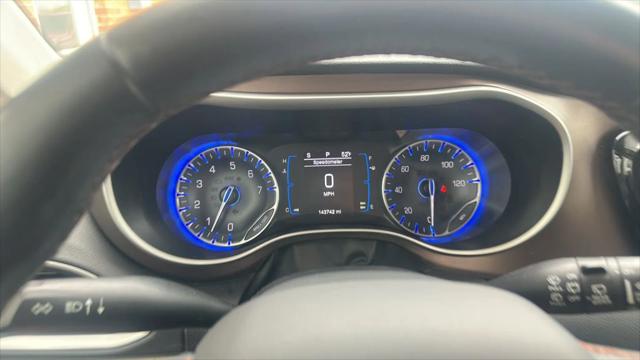 2017 Chrysler Pacifica Touring-L
