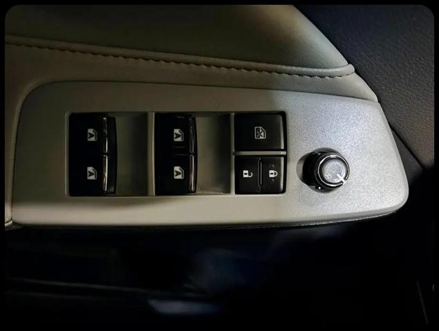 2020 Toyota Avalon XSE