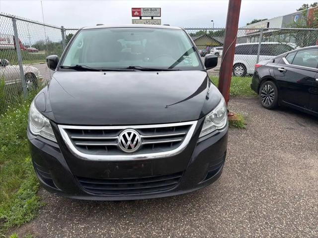 2013 Volkswagen Routan SE for sale in Minneapolis, MN