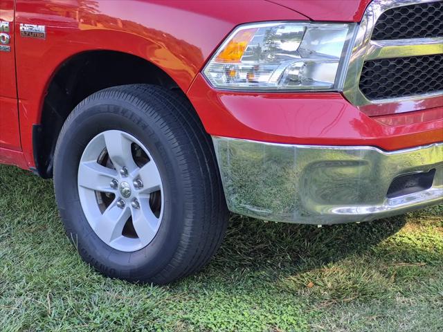 2019 Ram 1500 Classic SLT Crew Cab 4x4 64 Box