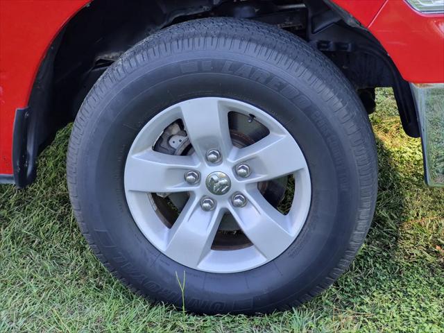 2019 Ram 1500 Classic SLT Crew Cab 4x4 64 Box