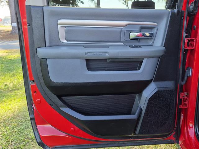 2019 Ram 1500 Classic SLT Crew Cab 4x4 64 Box