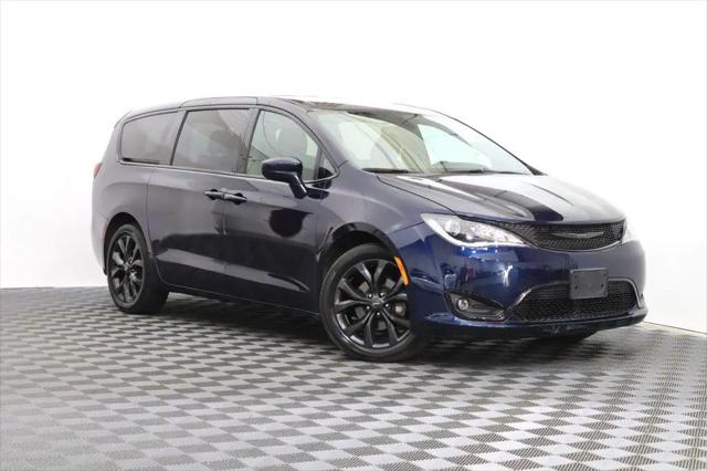 2019 Chrysler Pacifica Touring Plus for sale in Schaumburg, IL