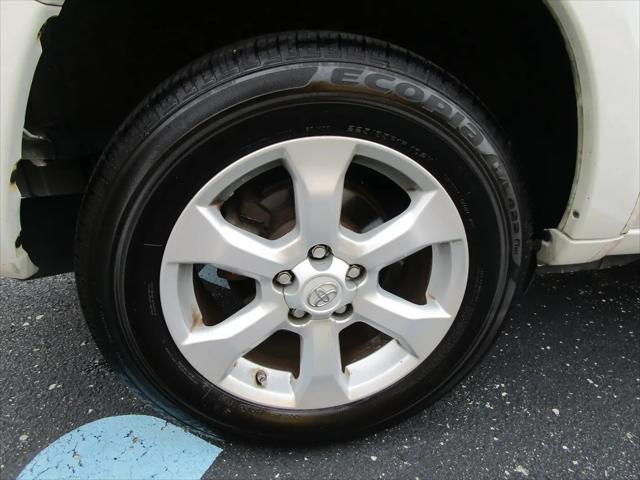 2012 Toyota RAV4 Limited V6