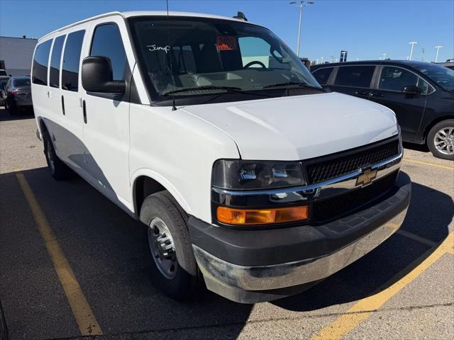 2025 Chevrolet Express Passenger RWD 2500 Regular Wheelbase LT for sale in Grand Rapids, MI
