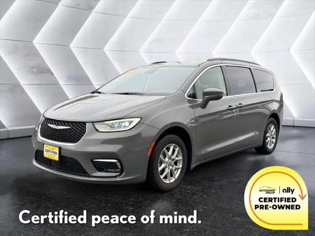 2022 Chrysler Pacifica Touring L for sale in St. Johnsbury, VT