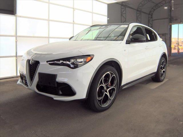 2024 Alfa Romeo Stelvio Ti AWD 2024 Alfa Romeo Stelvio Ti AWD