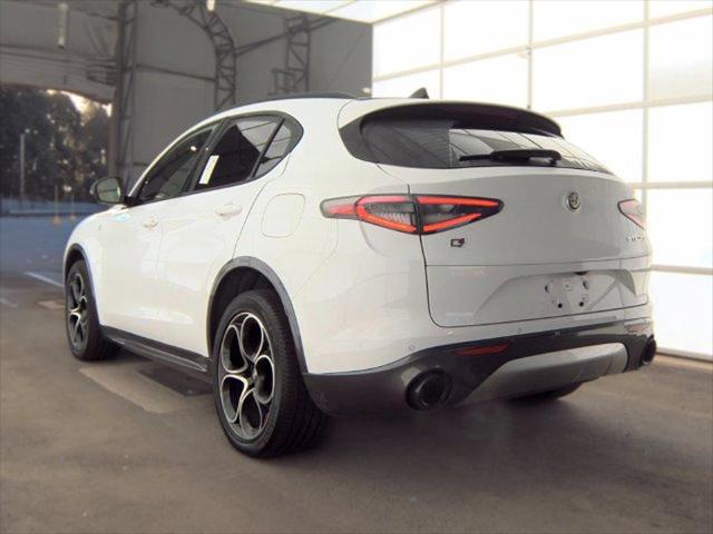 2024 Alfa Romeo Stelvio Ti AWD 2024 Alfa Romeo Stelvio Ti AWD