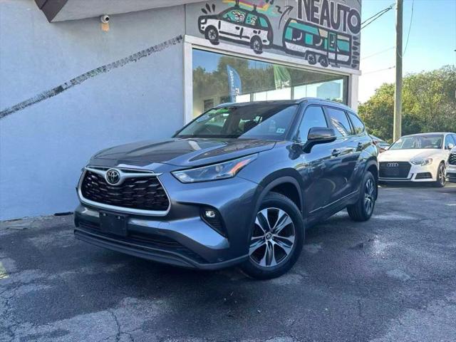 2023 Toyota Highlander XLE for sale in Douglaston, NY