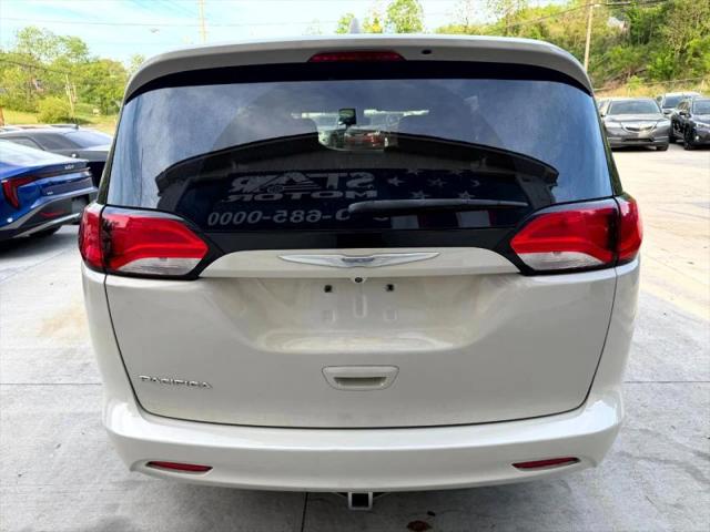 2017 Chrysler Pacifica LX