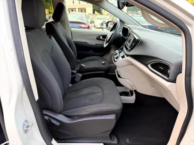 2017 Chrysler Pacifica LX
