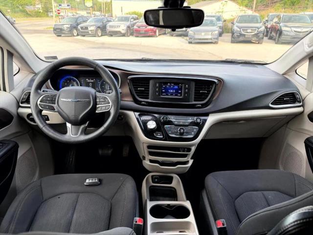 2017 Chrysler Pacifica LX