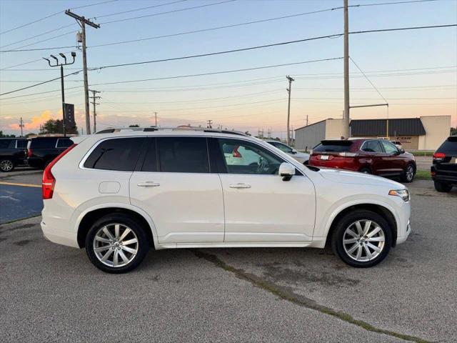 2016 Volvo XC90 T6 Momentum
