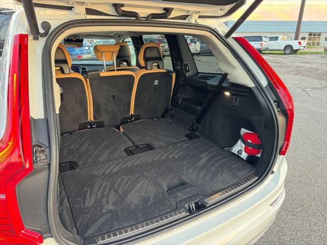 2016 Volvo XC90 T6 Momentum