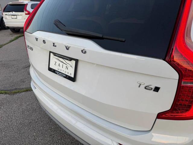 2016 Volvo XC90 T6 Momentum