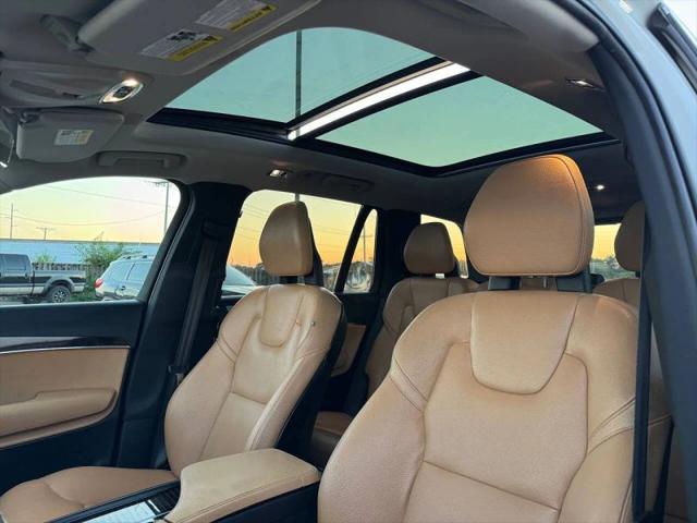 2016 Volvo XC90 T6 Momentum