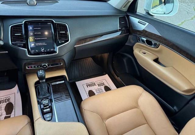 2016 Volvo XC90 T6 Momentum
