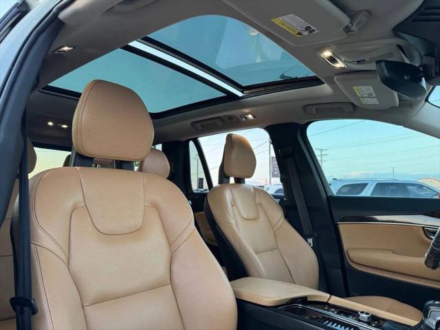 2016 Volvo XC90 T6 Momentum