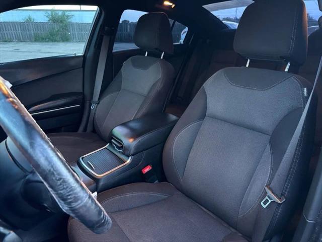 2016 Dodge Charger SE