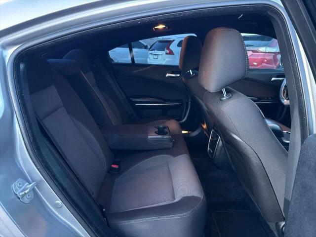 2016 Dodge Charger SE