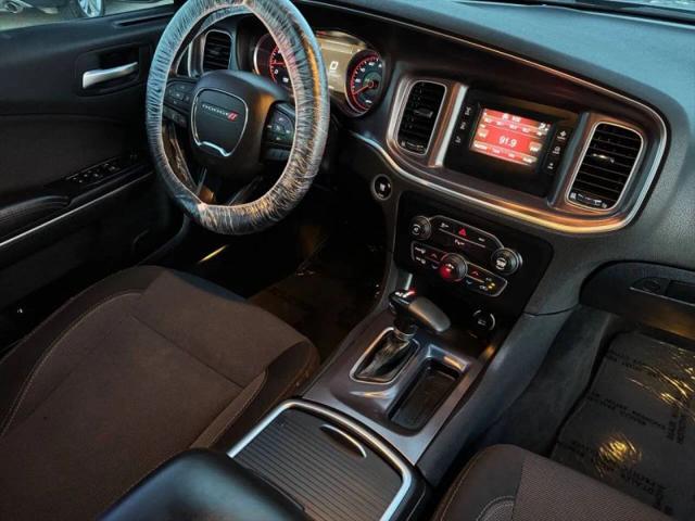 2016 Dodge Charger SE