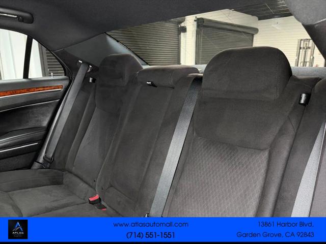 2012 Chrysler 300 300