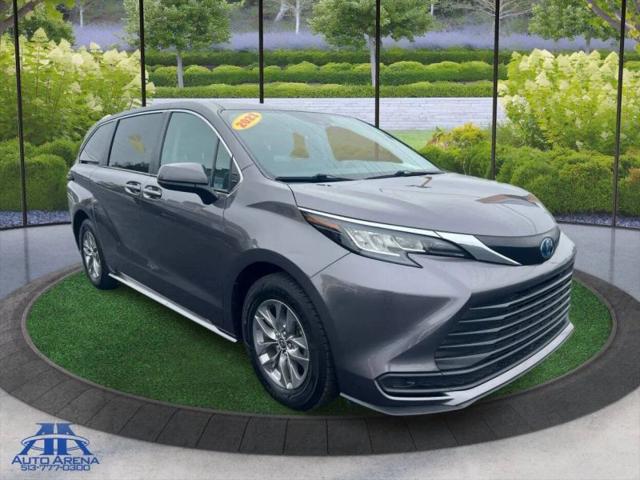 2023 Toyota Sienna LE for sale near Fairfield, OH