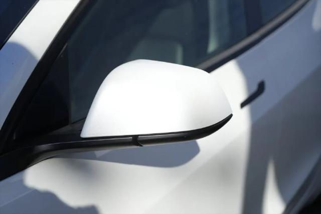 2021 Tesla Model 3 Standard Range Plus Rear-Wheel Drive