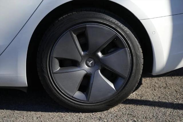 2021 Tesla Model 3 Standard Range Plus Rear-Wheel Drive