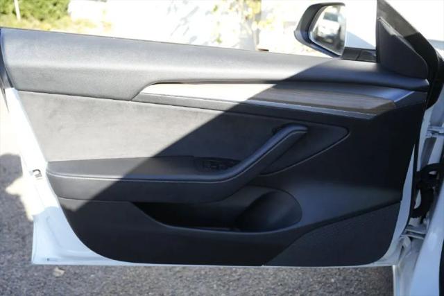 2021 Tesla Model 3 Standard Range Plus Rear-Wheel Drive