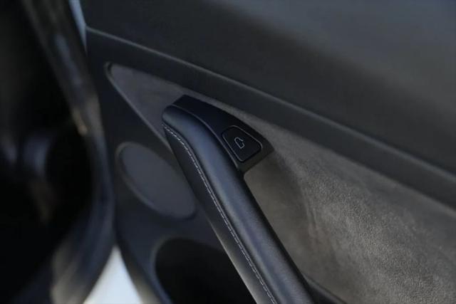 2021 Tesla Model 3 Standard Range Plus Rear-Wheel Drive