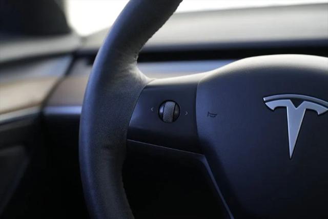 2021 Tesla Model 3 Standard Range Plus Rear-Wheel Drive