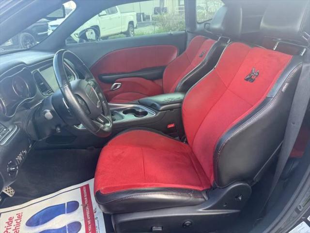 2017 Dodge Challenger 392 Hemi Scat Pack Shaker